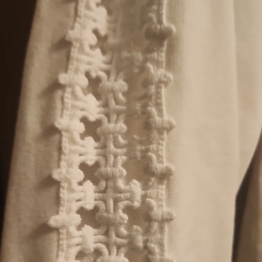 Lilly Pulitzer White Skipper Popover Dress with Embroidery On Long Sleeve - Picture 4 of 6